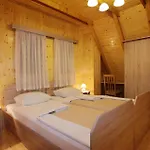 Casa vacanze 4 Bedroom Gorgeous In Breze Breza