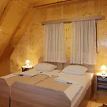 4 Bedroom Gorgeous In Breze Casa vacanze *