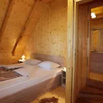 Casa vacanze 4 Bedroom Gorgeous In Breze Breza