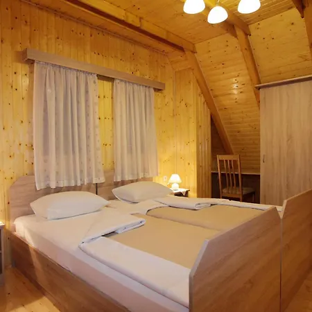 Holiday home 4 Bedroom Gorgeous In Breze Breza